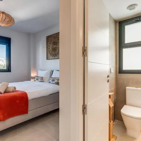 Lejlighed Ultimate - Stylish With Great Views In Aranya Estepona