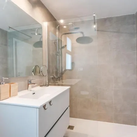 Ultimate - Stylish With Great Views In Aranya * 에스테포나