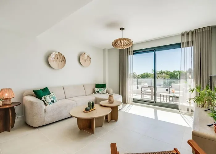 Ultimate - Stylish With Great Views In Aranya *