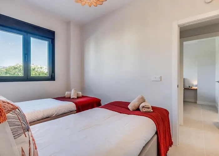 Ultimate - Stylish With Great Views In Aranya 에스테포나