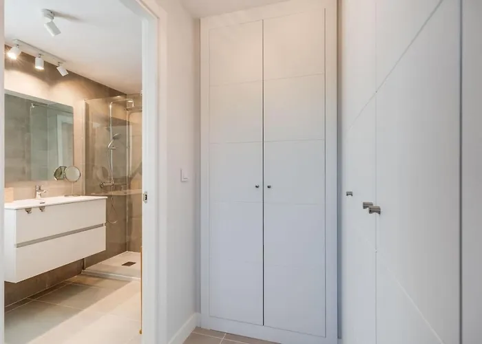 Ultimate - Stylish With Great Views In Aranya * 에스테포나