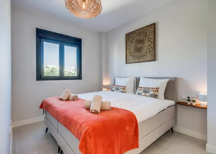 Ultimate - Stylish With Great Views In Aranya 에스테포나