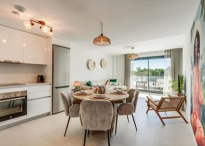 Ultimate - Stylish With Great Views In Aranya * 에스테포나